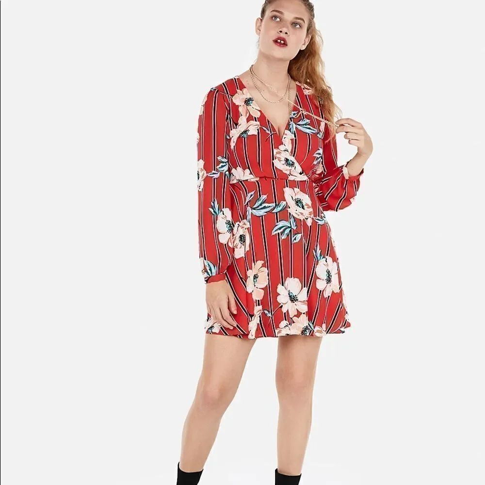 ✨ Floral Surplice Fit And Flare Dress✨